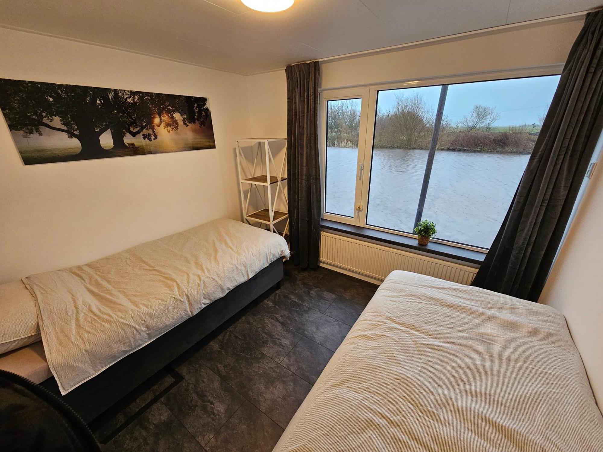 Luxe Woonboot In De Natuur Evt Met Console Bootje! Леуварден Екстериор снимка